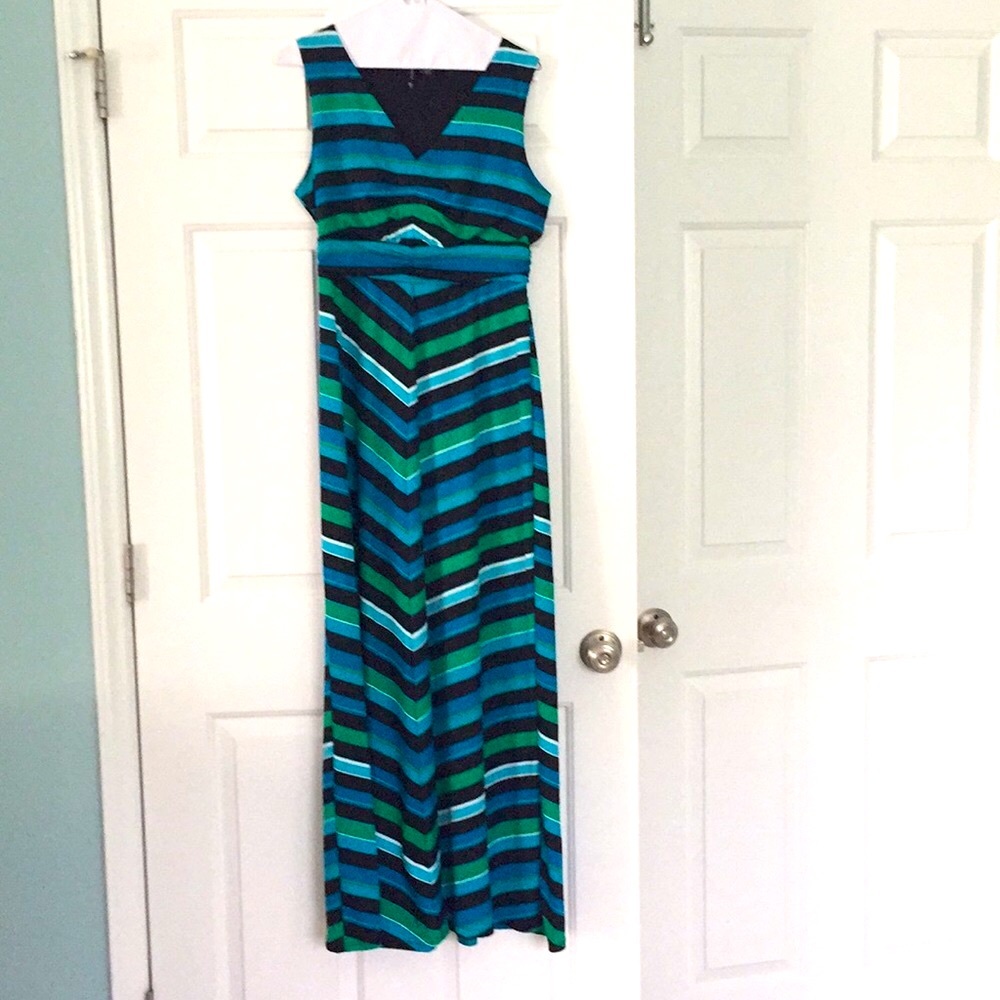 Beautiful slimming Maxi Dress 👗